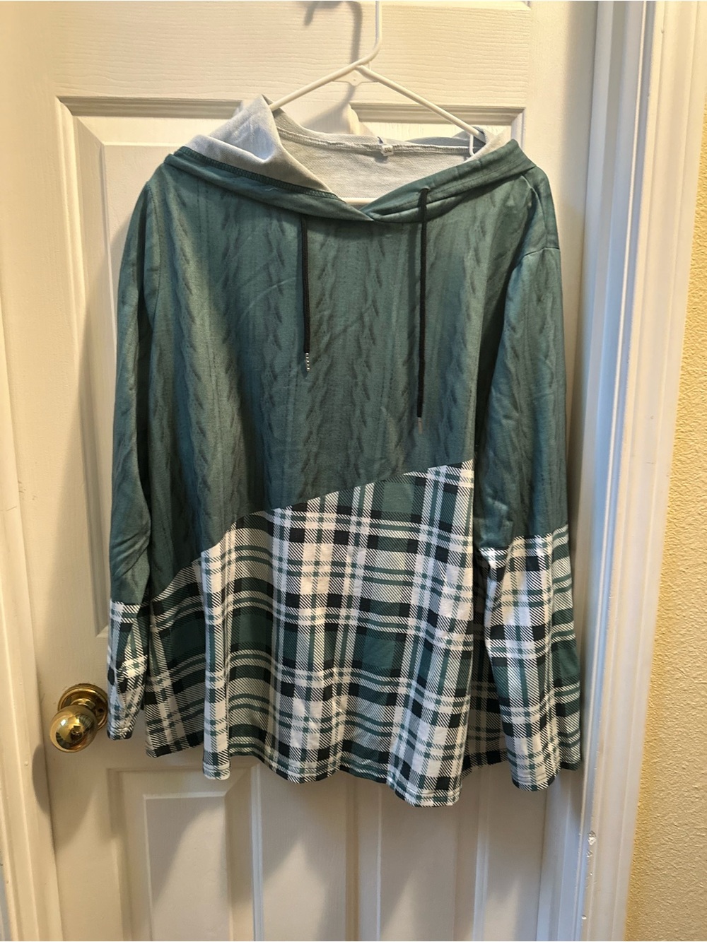 Green Plaid Hoodie Top